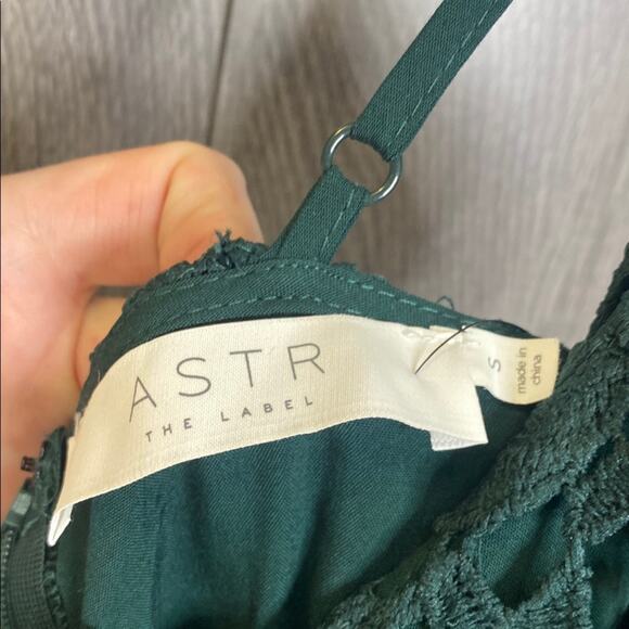 NWT ASTR the Label Lace V-Neck Midi Dress in Hunter Green Women's Small - Picture 4 of 8